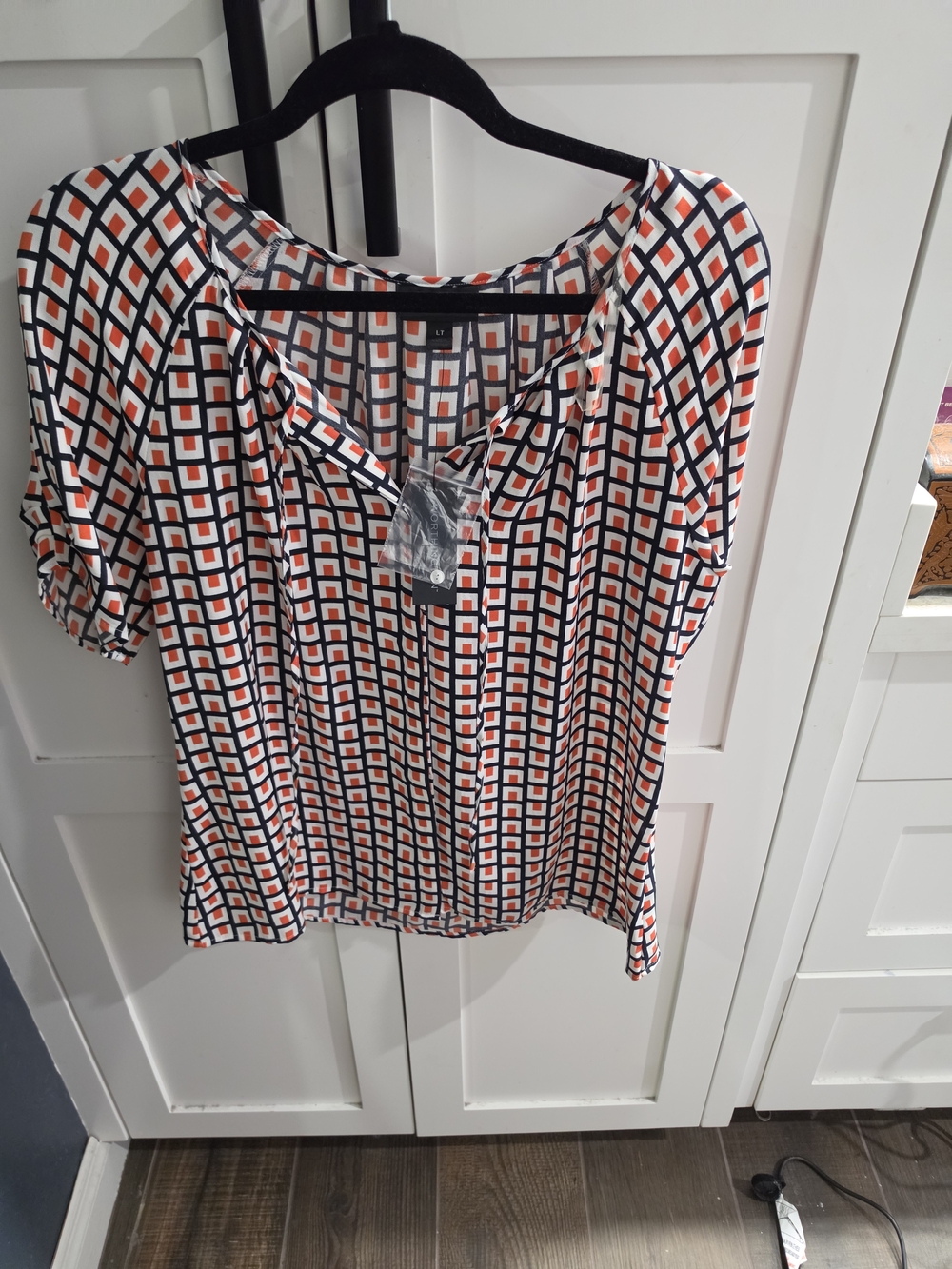 Geometric Print Short-Sleeve Women’s Top in White, Navy & Orange